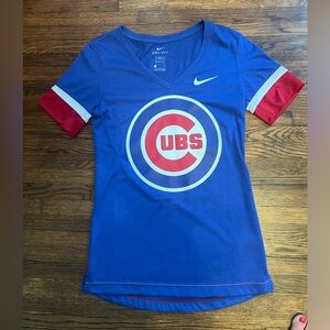 Nike dri fit Chicago Cubs shirt